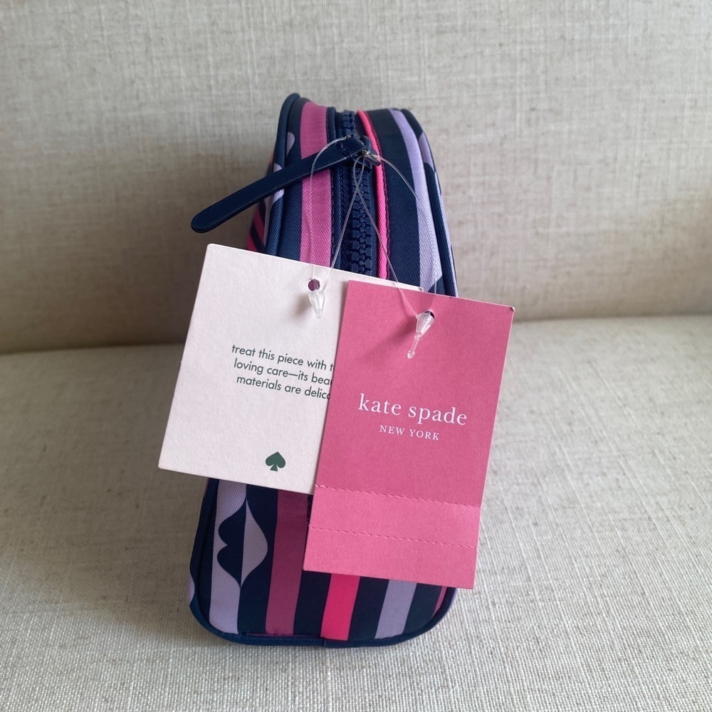 Kate Spade Striped Lip Print Nylon Dome Cosmetic Case NWT - Picture 6 of 9
